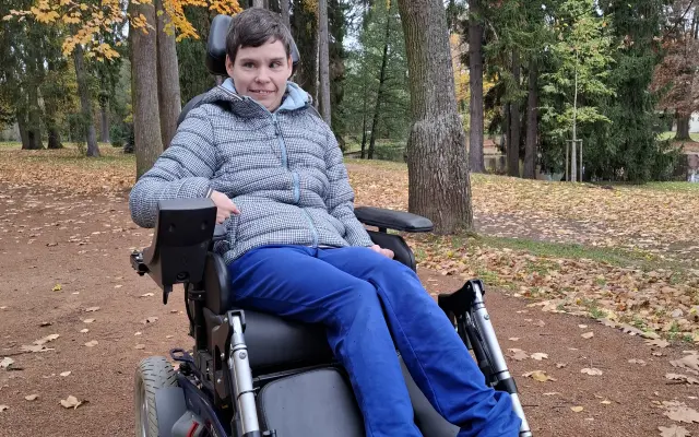 VOZÍK, KTERÝ DÁ SLEČNĚ PETŘE KŘÍDLA