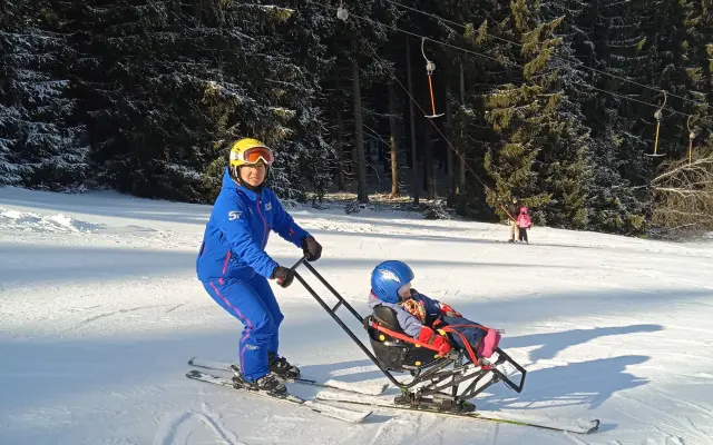 Lyžování pro děti s handicapem