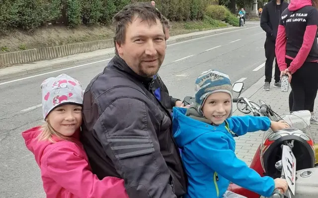 Pomoc pro tatínka, Markétku a Ondru po ztrátě milované maminky