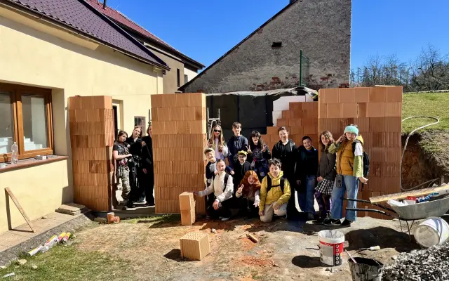 Postavte s námi novou komunitní "školičku"