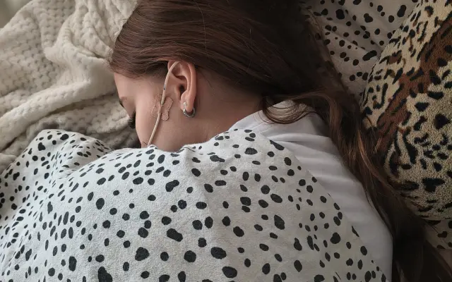 Pomoc Elišce se vzácným genetickým onemocněním s Ehlersovým-Danlosovým syndromem