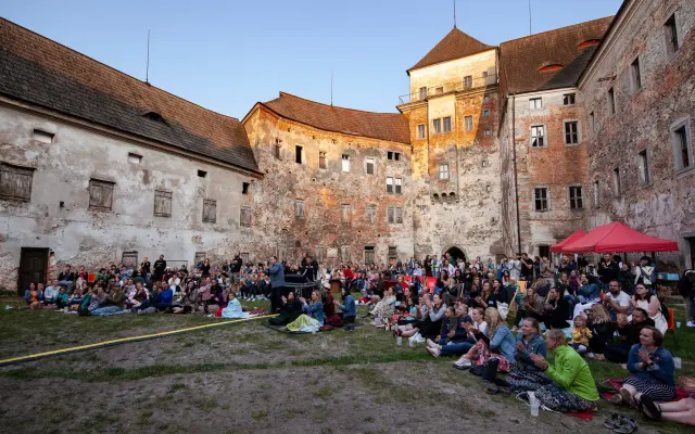 Záchrana Malého paláce rožmitálského zámku