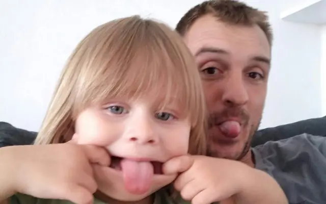 Pomoc pro tátu s nevyléčitelnou nemocí a těžkým ochrnutím.