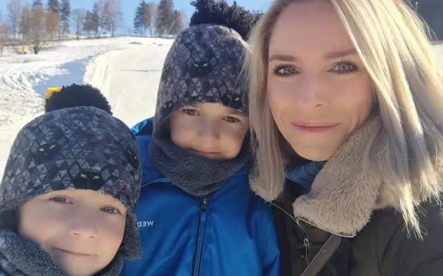 Pomoc Moničce - po amputaci nohou, otravě krve a multiorgánovém selhání