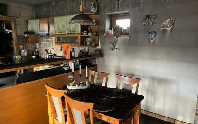 Pomoc pro Mirku po požáru a následném vytopení obytné části jejího domu