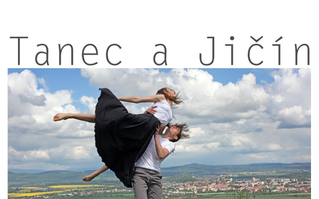 Nástěnný taneční kalendář s citáty o tanci situovaný do krás města Jičína