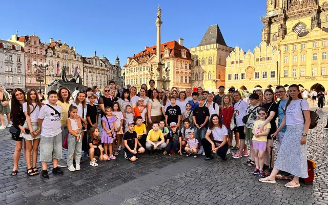 Cesta naděje pro vdovy a děti, které přišly o své muže ve válce