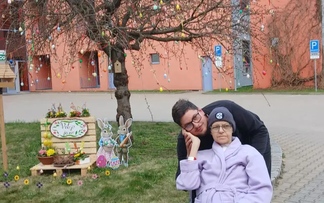 Pomozte nám vytvořit bezpečný domov pro maminku po těžkém úrazu