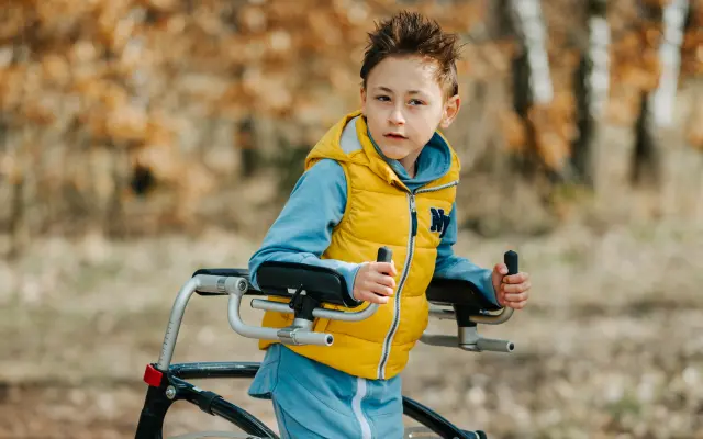 Maxík chce chodit. Pomozme společně.