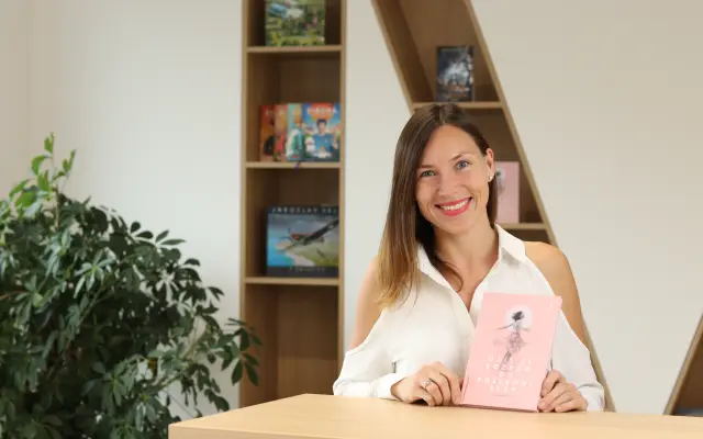 Ať může být kniha Užít si rozvod do poslední slzy i slyšena.
