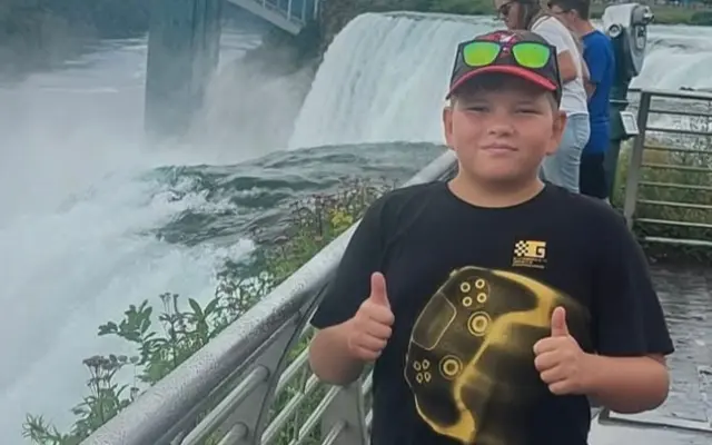 Erik chce chodit bez bolesti, pomozme mu k lepší budoucnosti