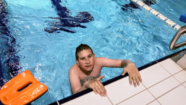 Delfinoterapie pro Kubu s Nijmegen breakege syndromem