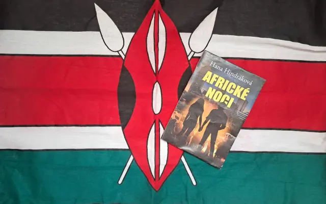 NOVÁ ODMĚNA: Kniha Africké noci + keňská vlajka (pouze 1 kus!)