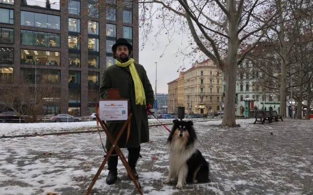 🎩 Den flašinetářem