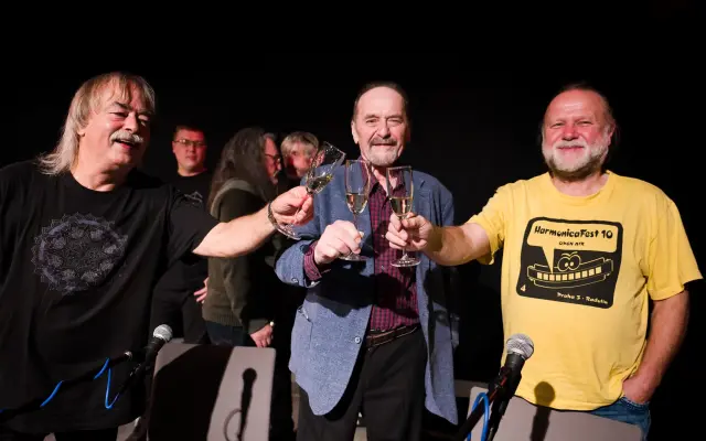 JEDINEČNÝ KONCERT, 28.11., 20:00, PRAHA BALBÍNKA, DVĚ VSTUPENKY + CD PROŽIJ STO ŽIVOTŮ