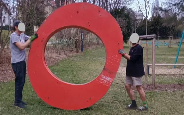 PÍSMENA v nadživotní velikosti