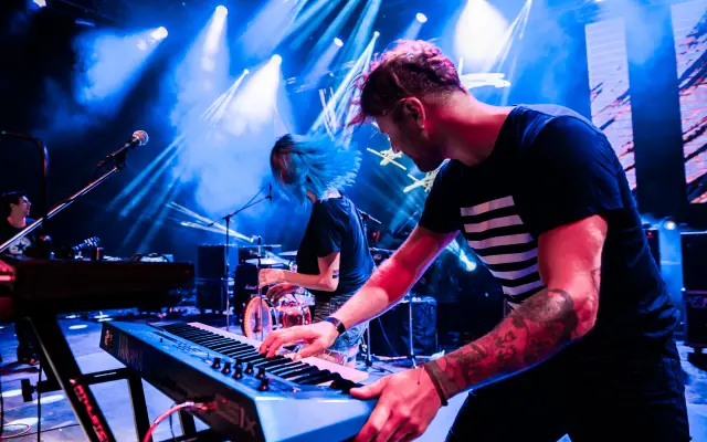 S kapelou na koncert + vinyl "From The Cornfields" a překvapení