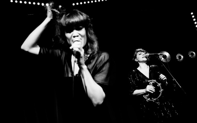 2x vstupenka na koncert kapely Nouvelle Vague + 1x kniha Palác Akropolis