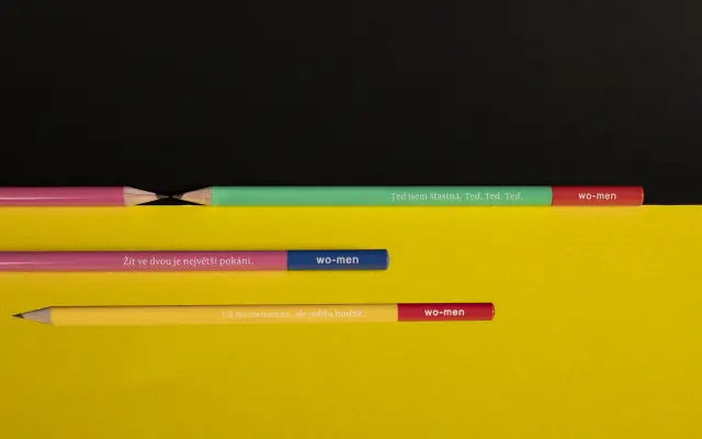 TUŽKY: kolekce 7 tužek s texty wo-men + poštovné