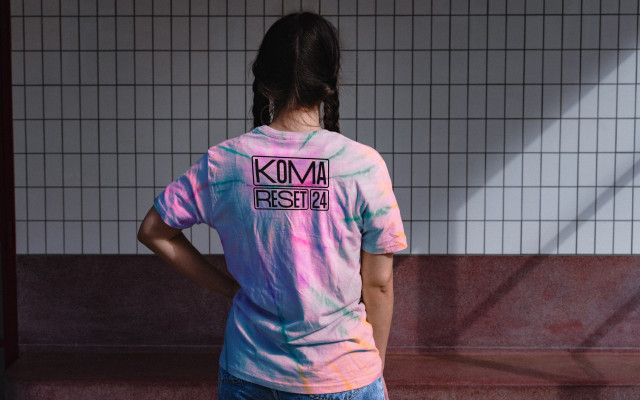 Special KOMA merch - tričko
