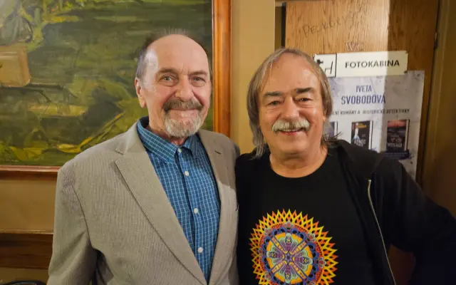 DVĚ VSTUPENKY NA KŘEST CD V PRAZE A NOVÉ CD