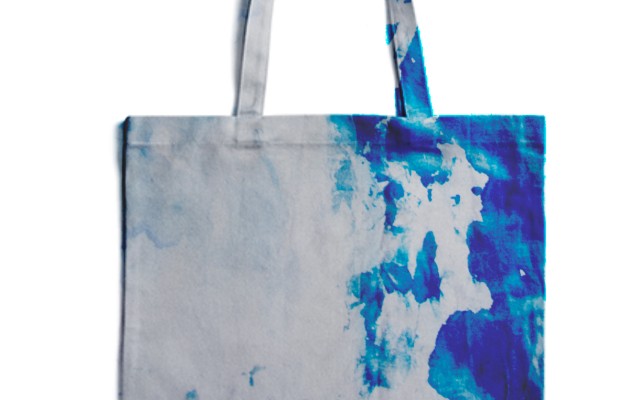 Totebags with cyanotype art / Plátěnky s modrotiskem