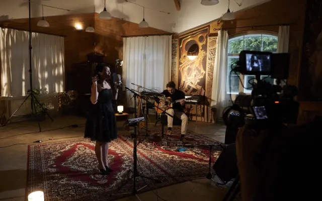 Vinyl How little we dream + 2 vstupenky ke stání na křest alba