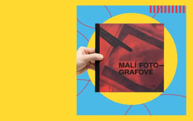 📚 Kniha Malí fotografové s podpisem autorů a věnováním