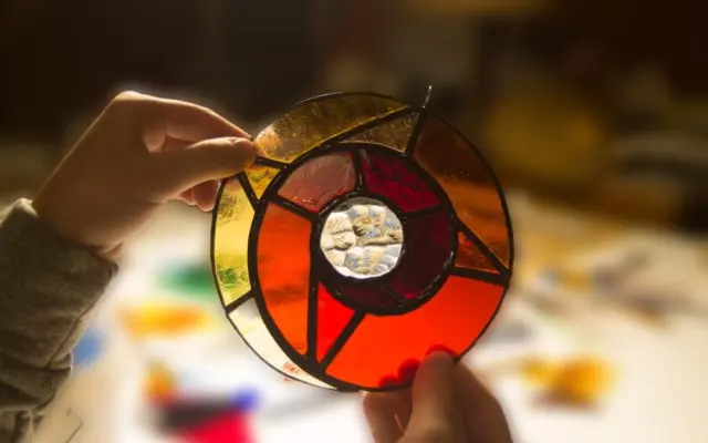 Účast na sklářském workshopu Pavla Jablonského