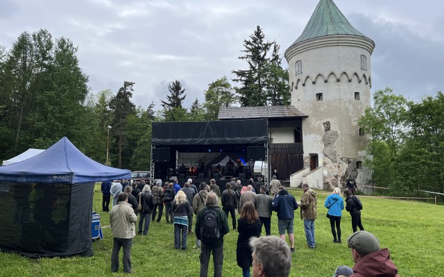 Lístek na benefiční koncert pro Řetízkárnu