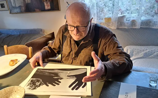 Fotografie A3 s podpisem a věnováním autora - Bohdan Holomíček: Úžasný výlet s Annou Fárovou, 1982, Vysočina