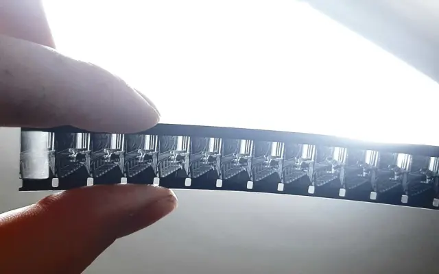 Kus filmového pásu