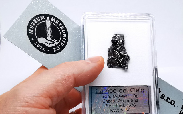 Železný meteorit v dárkové krabičce + vstupenka