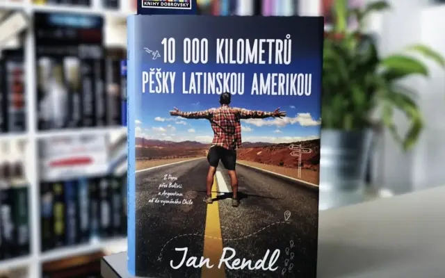 Kniha “10 000 km pěšky Latinskou Amerikou” s věnováním
