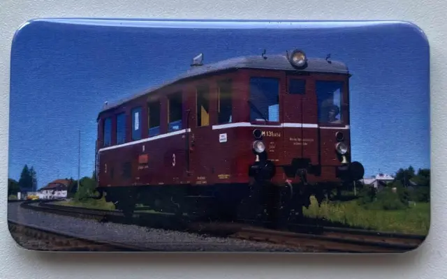 Magnetka s Hurvínkem + limitovaná pohlednice s poděkováním