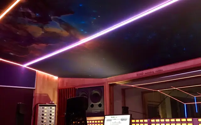 Tour de studio a návštěva při nahrávání