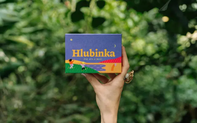 Kniha Emilka a botanická zahrada a karetní hra Hlubinka: Pro děti a rodiče