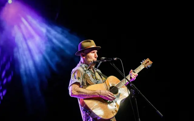 1x Bytový koncert Vojty Urbánka