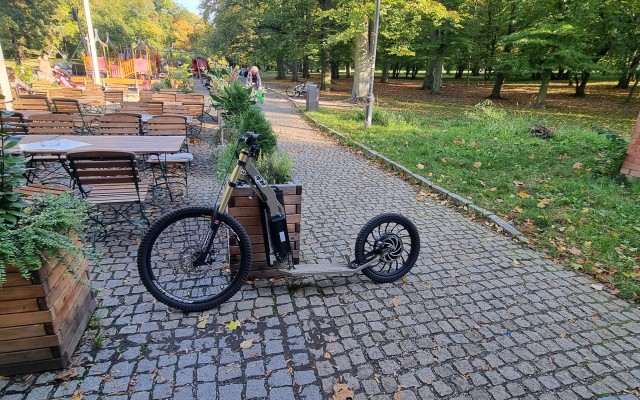 Půjčení terénní elektrické koloběžky na celý týden