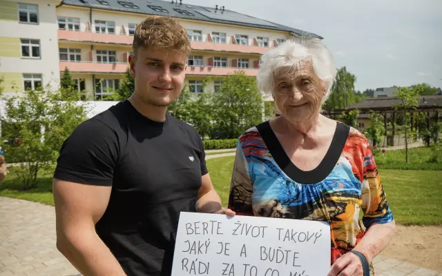 🎁 200 Kč – Dobrý pocit + úsměv seniora (virtuálně)