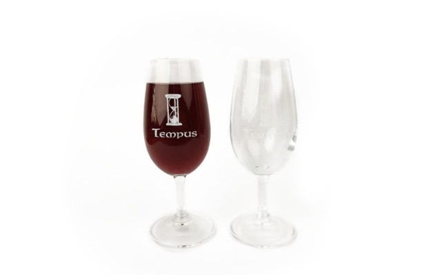 Sklenice na víno s vybroušeným logem Tempus (2ks)