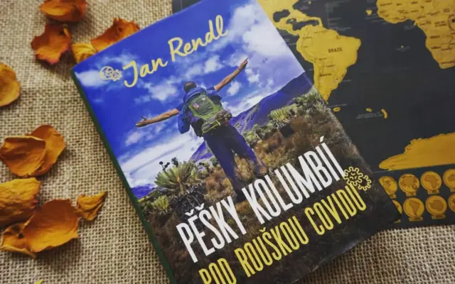 Kniha "Pěšky Kolumbií pod rouškou covidu" s podpisem a věnováním