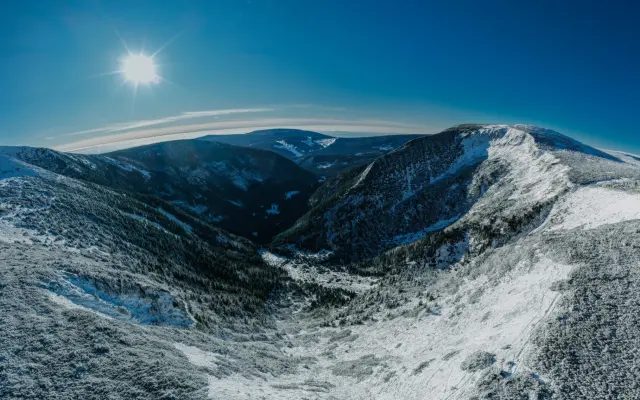 Fotoobraz - Obří důl z dronu