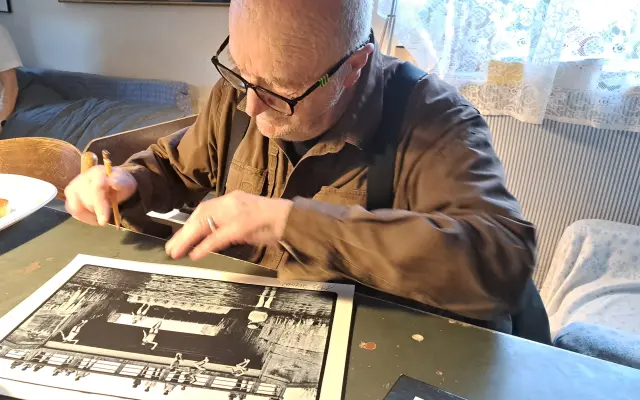 Fotografie A3 s podpisem a věnováním autora - Bohdan Holomíček: Kluci z vesnice, 1973, Žehuň