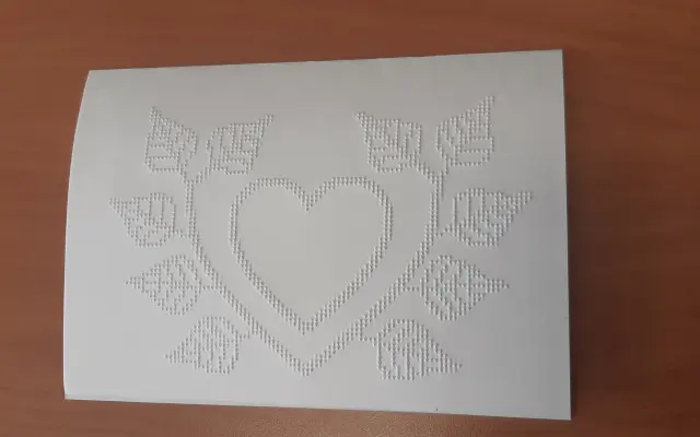 1x hmatové přání či hmatová záložka dle výběru