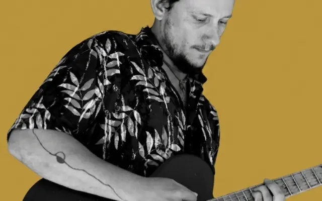 Na druhý břeh s Honzou Ficem (dvouhodinová jízda na plachetnici pro 3 osoby na Dářku) + CD s poděkováním v bookletu