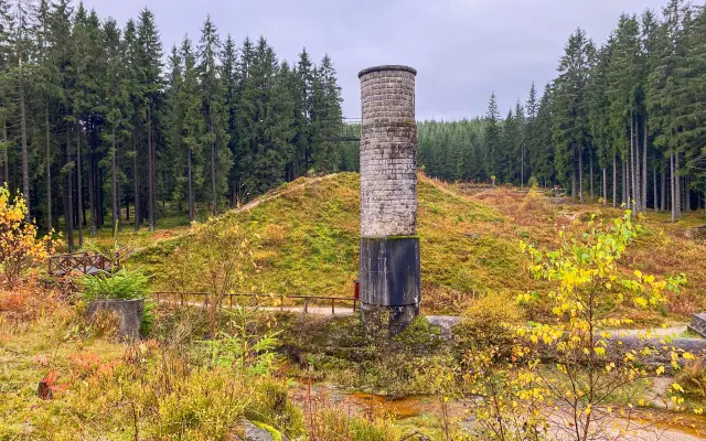 Kniha PŘÍBĚHY Z JIZERSKÝCH HOR V KOMIKSECH + vycházka s autorem k Protržené přehradě