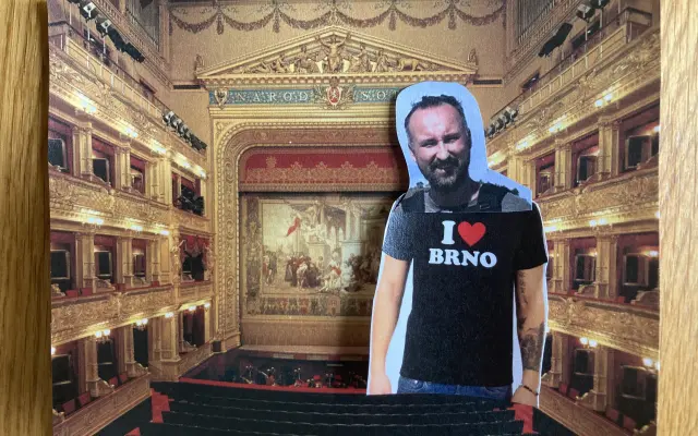 Obleču si na křest triko s nápisem Miluju Brno