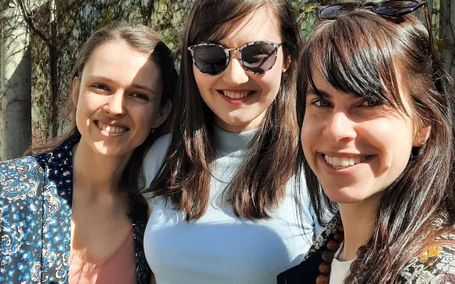 Pohlednice do vaší schránky se vzkazem a poděkováním kapely