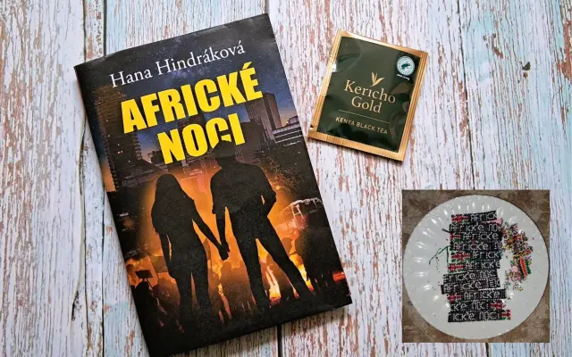 Kniha Africké noci s náramkem od Elosy z chudinské čtvrti Ngando (pouze 15 balíčků)
